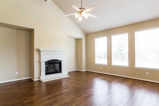 Foto del edificio - 15015 Misty Stone Ct