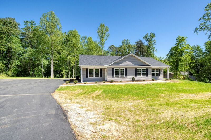 Primary Photo - 3657 Farrs Bridge Rd