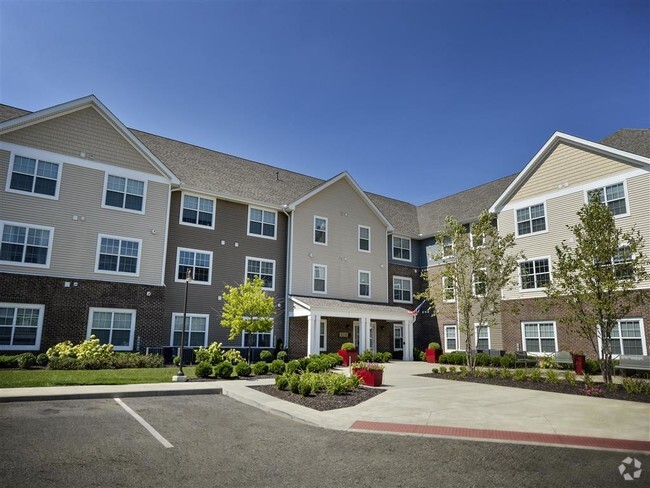 Crossings at Golden Pond Condominiums Apartments under $1,500 - Kent ...