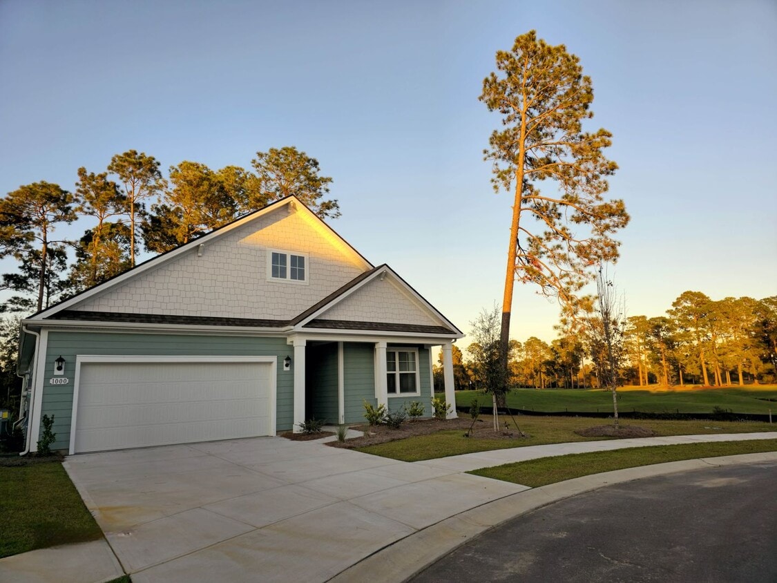 Live the Dream: Luxury Golf Course Living Awaits! - Live the Dream: Luxury Golf Course Living Awaits!