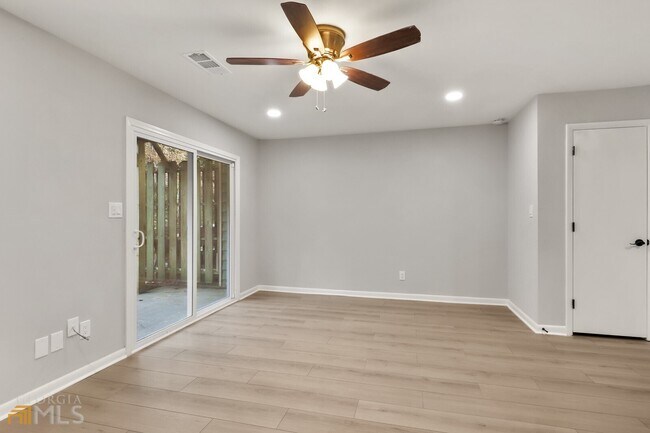 Building Photo - 3014 Steeplechase Dr