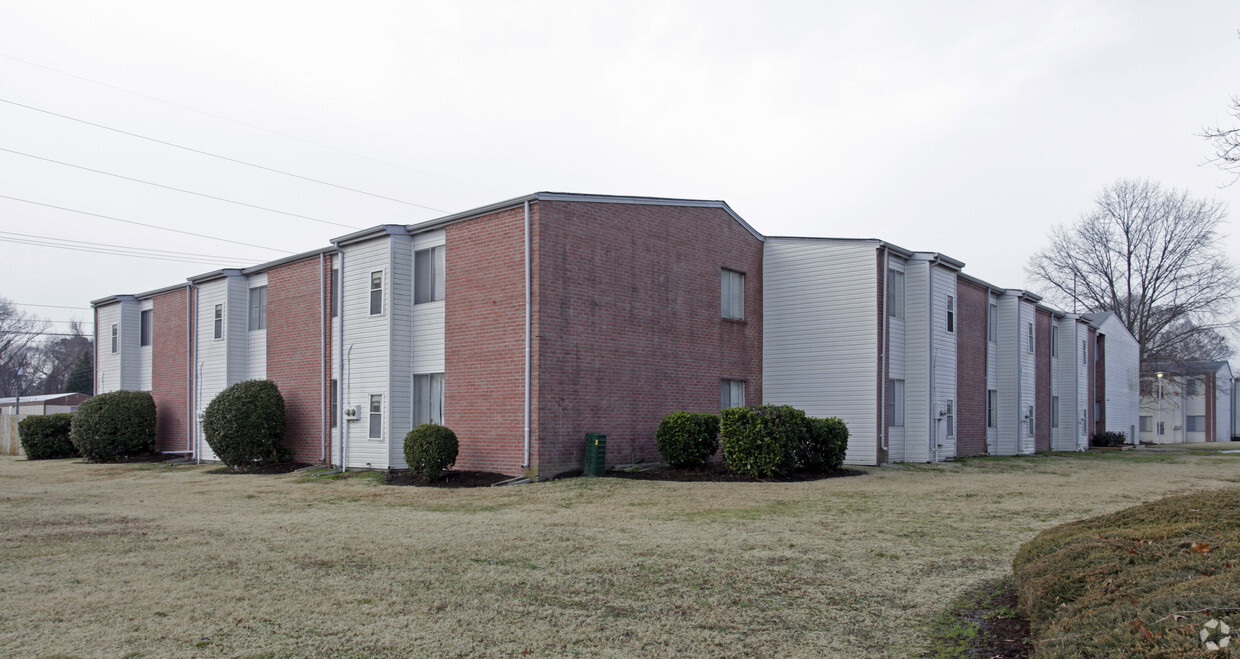 Building Photo - Oakland Square Apartments