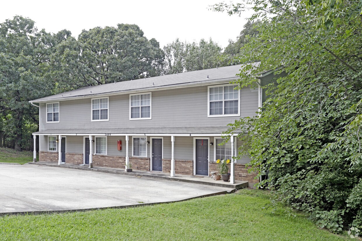 Building Photo - 2409 N Brophy Ave