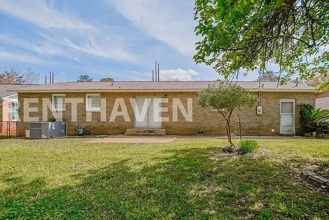 Foto del edificio - 209 Avery Ln