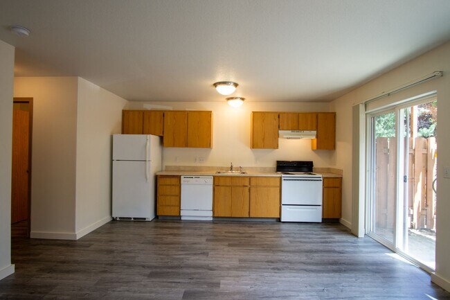 Building Photo - Garden Level 1 Bdr w/ Private Patio Ready ...
