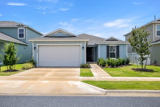 Building Photo - 6137 SW 70th Ave