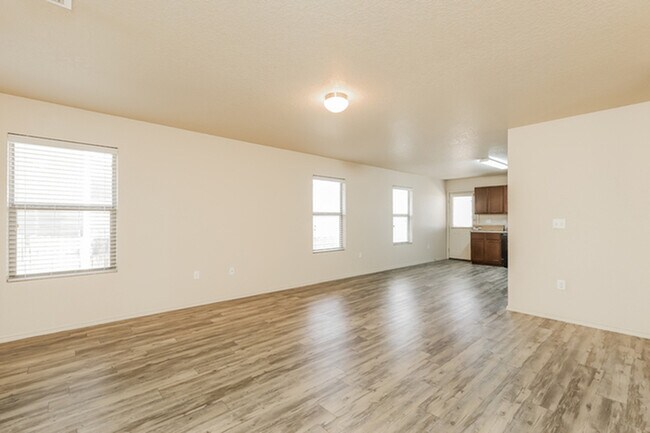 Building Photo - 7002 Heathers Way