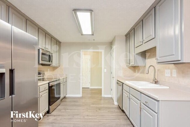 Building Photo - 1517 River Song Way