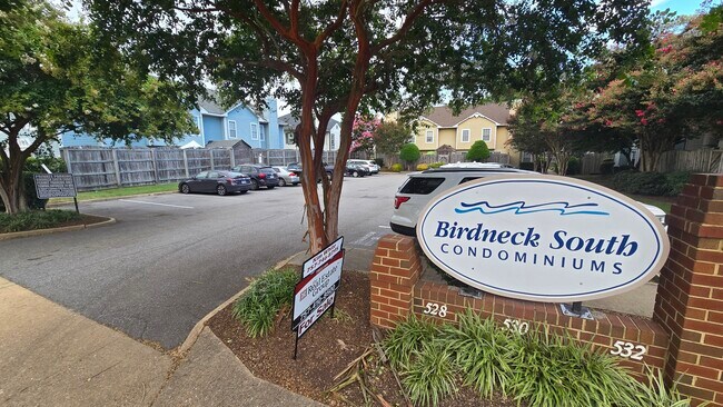 Foto del edificio - 532 N Birdneck Rd