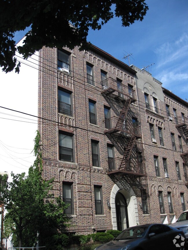 Building Photo - 151 89th St