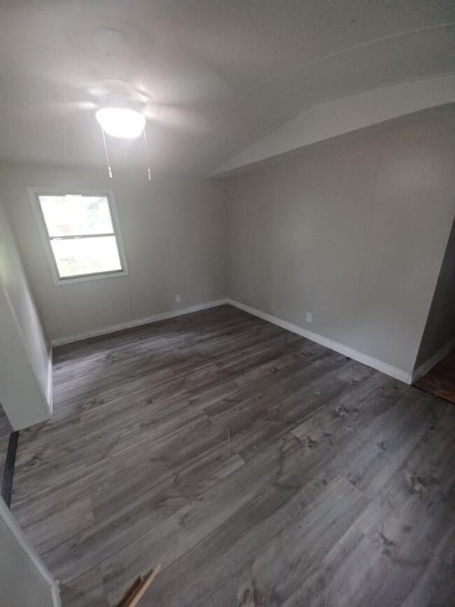 Building Photo - 3602 Co Rd 106