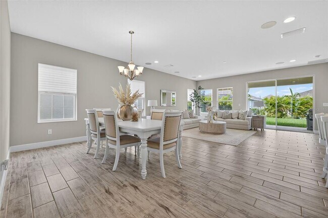 Building Photo - 5532 Del Coronado Dr