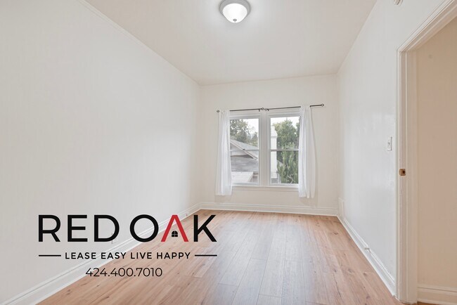 Foto del edificio - 5757 Franklin Ave