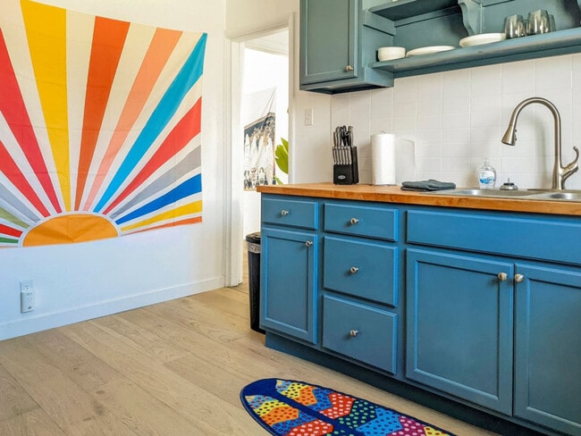 Building Photo - 170 E 100 N