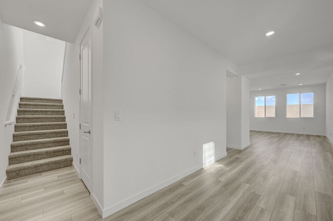 Building Photo - 8484 W Agate Ave