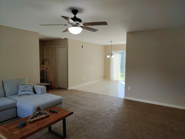 Foto del edificio - 15212 SW 56th Terrace Rd