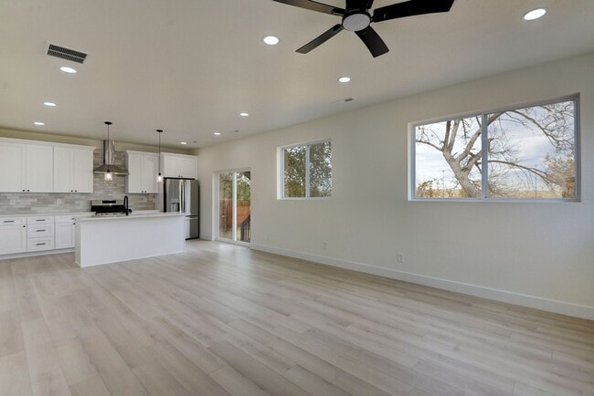 Building Photo - 7001 W 48th Ave