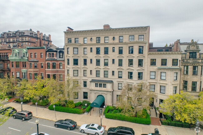 Lafayette Condominiums