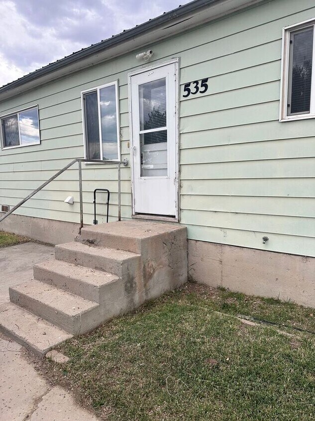 Primary Photo - Available Now! 1/2 month free rent!