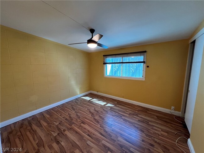 Foto del edificio - 3105 E Webb Ave