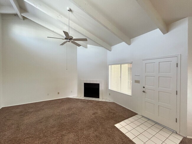Foto del edificio - Spacious 2 Bedroom, 2 Bathroom Condo