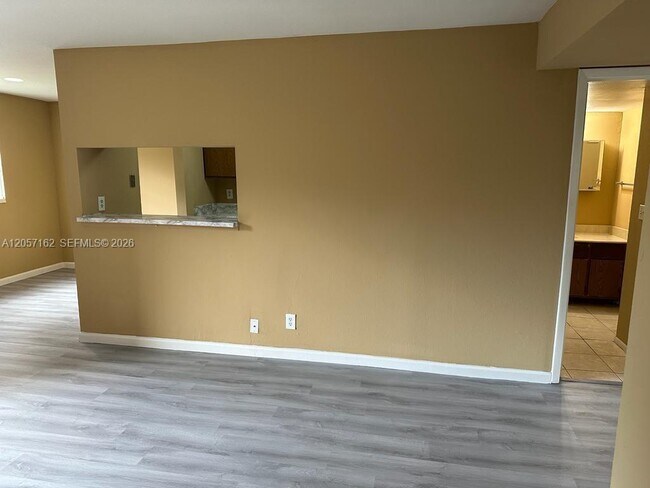 Building Photo - 4047 NW 87th Ave