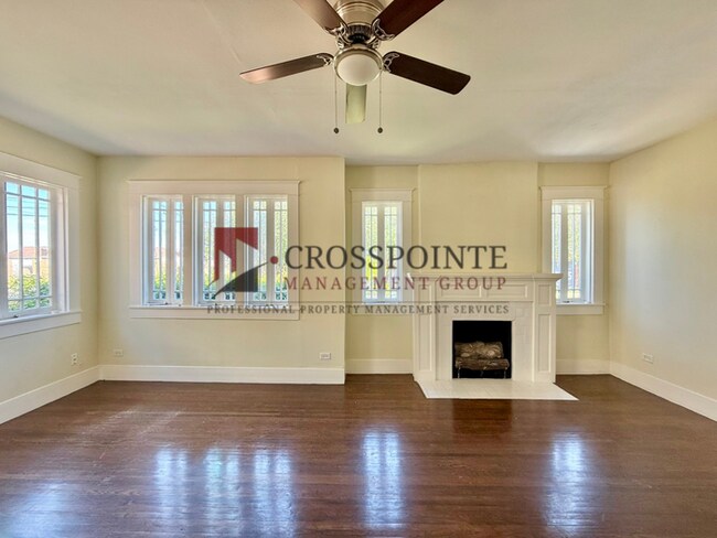 Foto del edificio - Tour Today! Charming 2 bedroom, 1 Bathroom!
