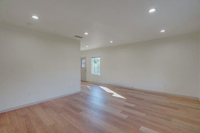 Building Photo - 4725 Sawtelle Blvd