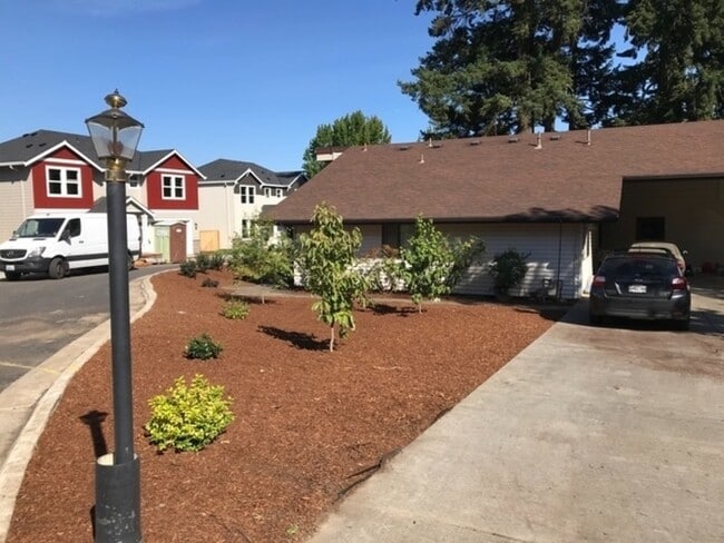 Building Photo - 7730 SW Eaker Pl