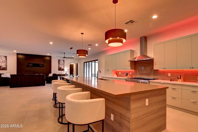 Foto del edificio - 6401 E Larkspur Dr