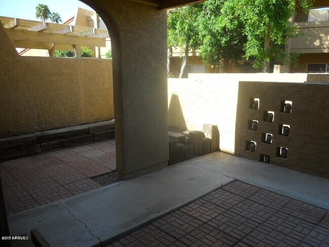 Foto del edificio - 8434 N Central Ave