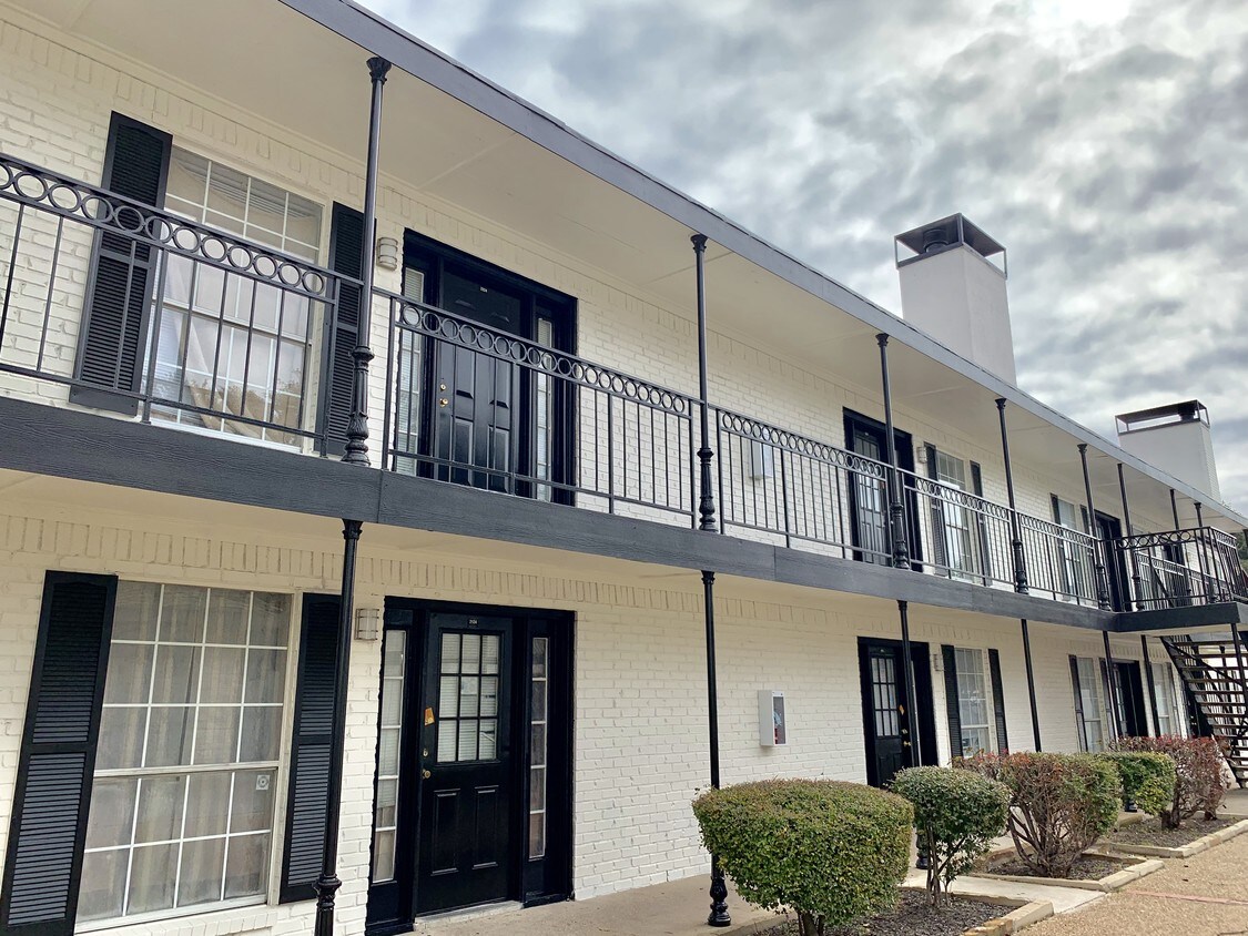Fif Forty Apartments