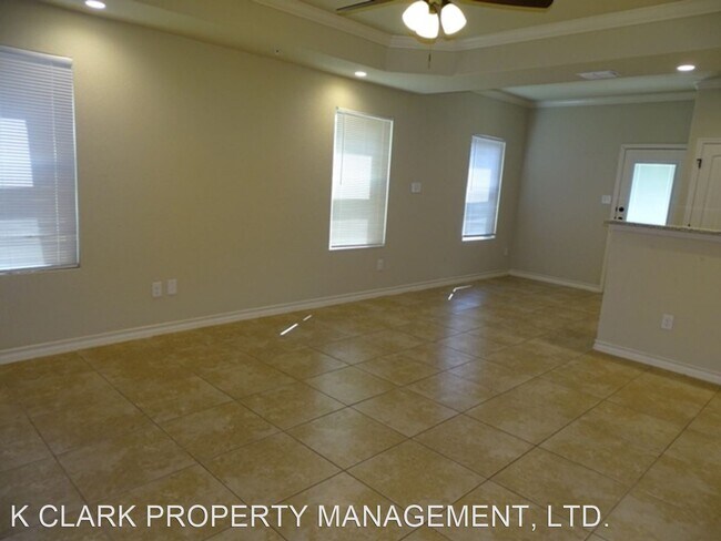 Foto del edificio - 3 br, 2.5 bath House - 6510 MARCEL WAY #101
