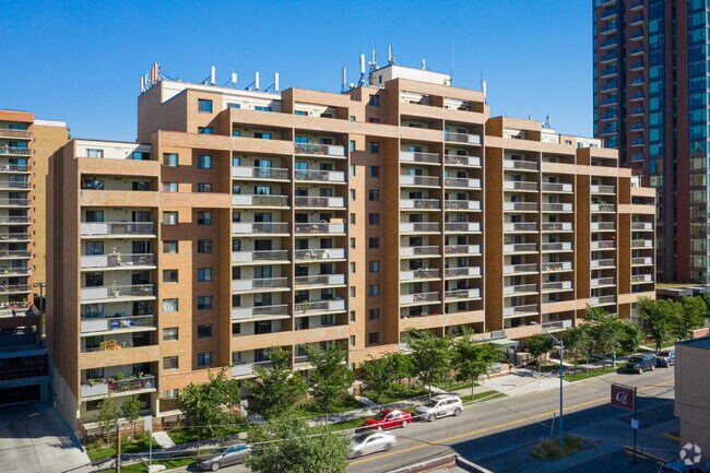 Photo du bâtiment - Royal View Apartments