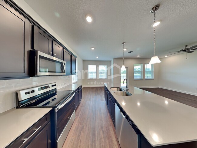 Foto del edificio - 14538 Cedar Mill Drive