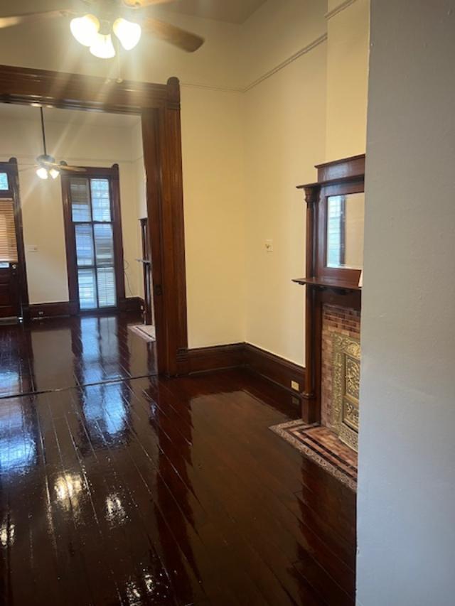 Foto del edificio - 827 Jackson Ave