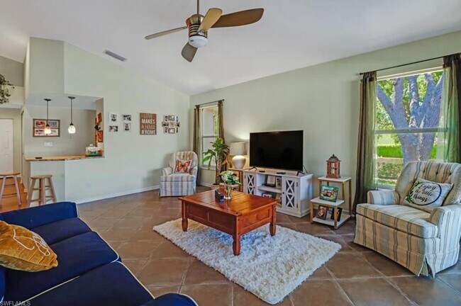 Foto del edificio - 9840 Luna Cir