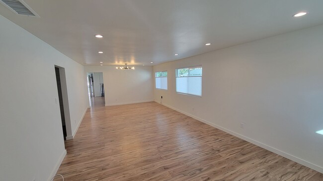 Foto del edificio - Nice Single Family Home in Lomita - Walkin...