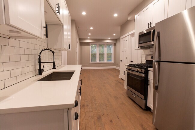 Foto del edificio - 3256 N Monticello Ave