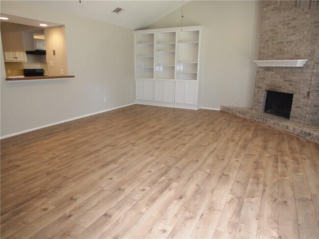 Foto del edificio - 2710 Jorwoods Dr