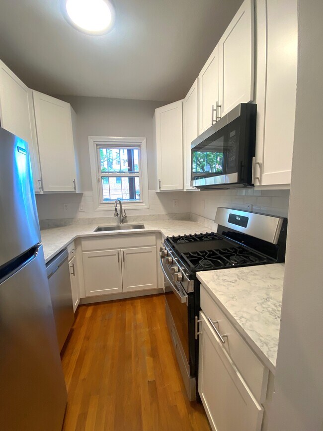 Building Photo - 288 Amory St