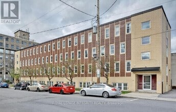 Building Photo - 61 Parent Ave