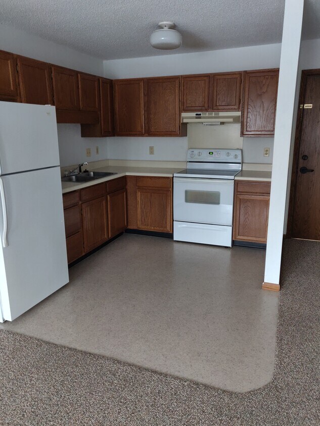 Kitchen - 430 W Shaw Ave