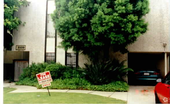 Foto del edificio - 3509 Mentone Ave