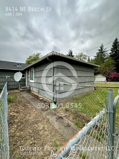 Building Photo - 8414 NE Beech St