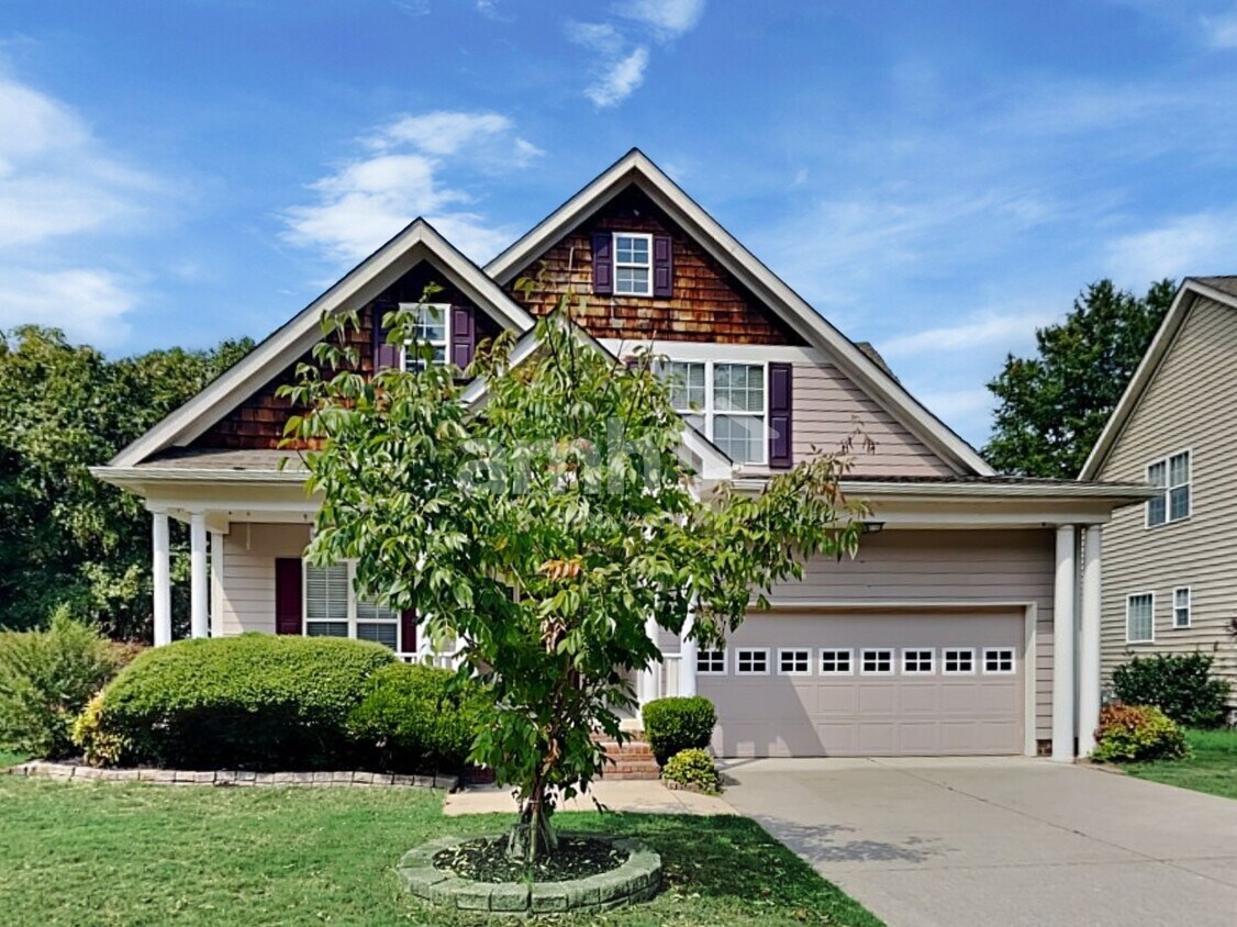 Primary Photo - 1725 Woodland Pointe Dr