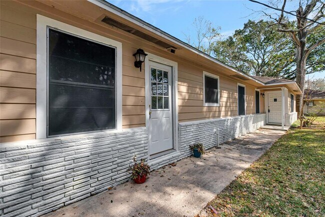 Foto del edificio - 402 Clear Creek Ave