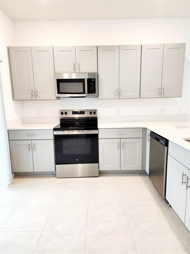 Foto del edificio - 2 Bedroom Townhome For Rent in Westview Kissimmee