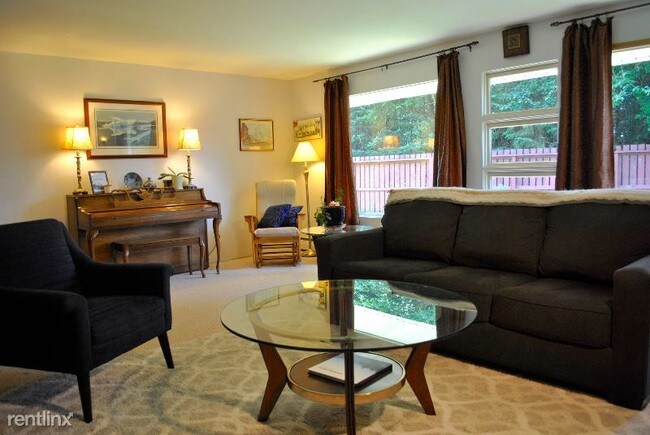 Foto del edificio - 4 br, 2 bath House - 2175 Cascade St