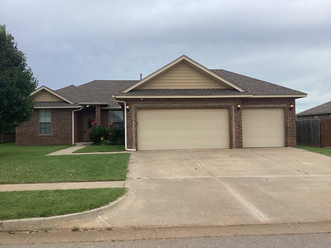 Foto principal - 8809 SW 46th St